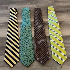 Striped Yellow and Black Tie